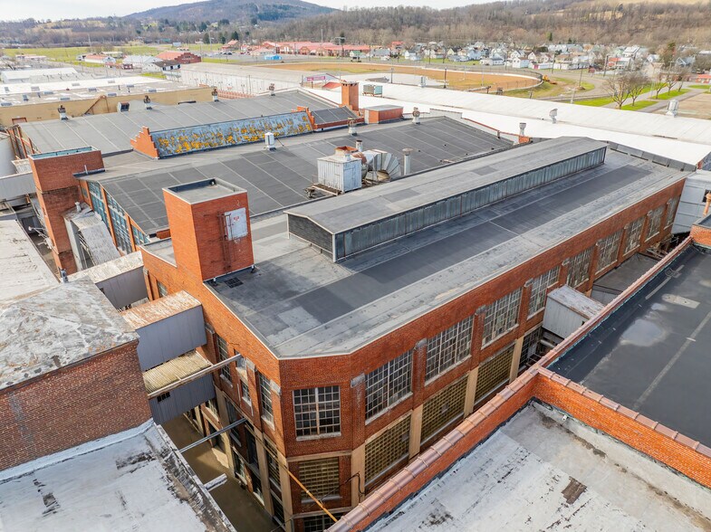 More Photos Of 480 W 5th St, Bloomsburg Manufacturing For Sale