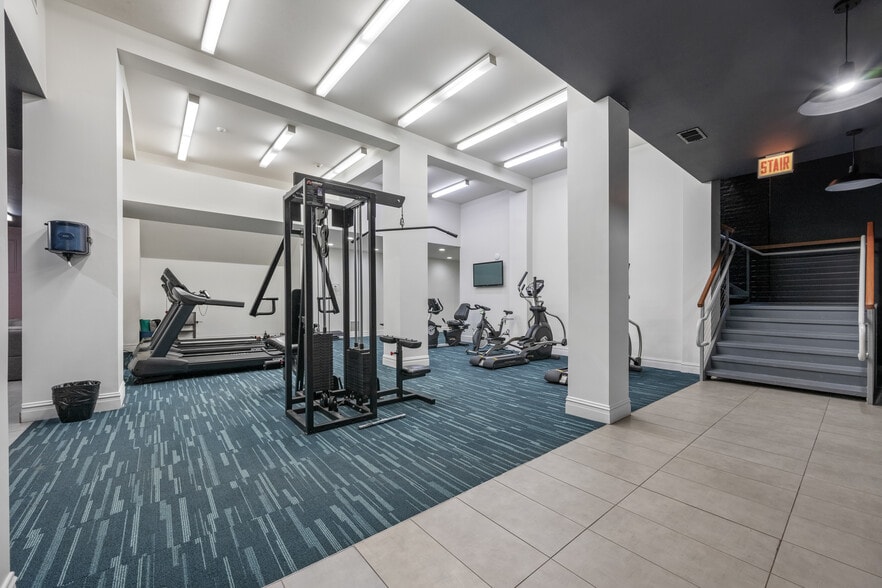 More Photos Of 4659 S Drexel Blvd, Chicago Apartments For Sale