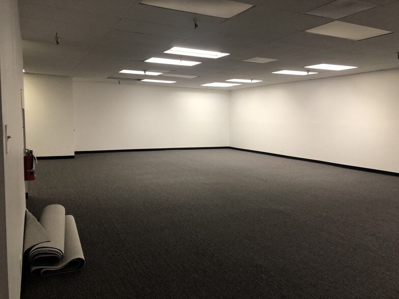 More Photos Of 18120 Bollinger Canyon Rd, San Ramon Manufacturing For Sale