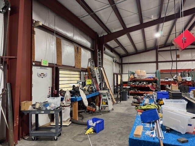 More Photos Of 2335-2339 W Yosemite Ave, Manteca Warehouse For Lease