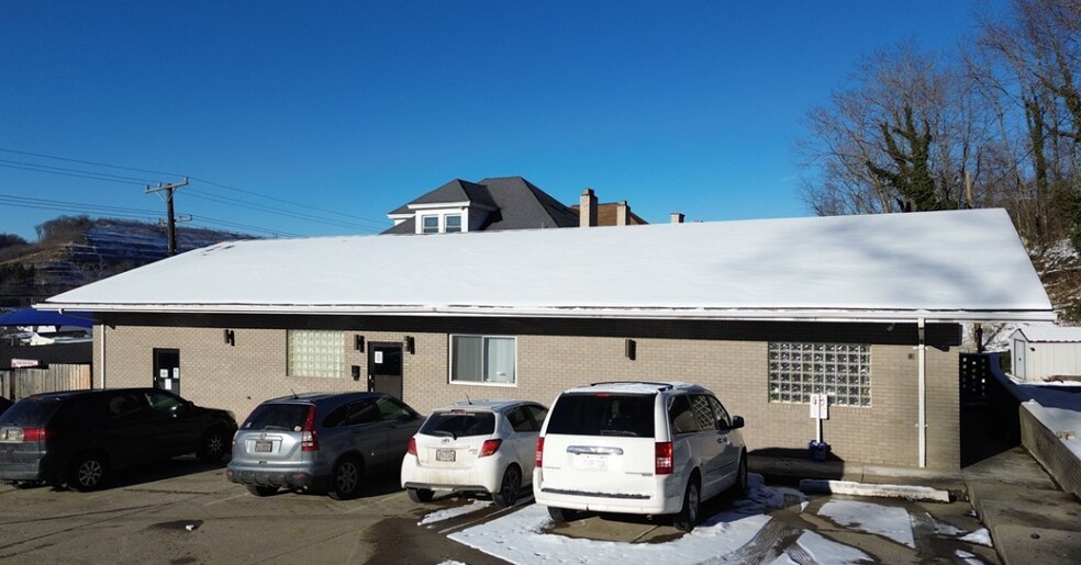 Primary Photo Of 400 Commerce St, Wellsburg Storefront Retail Office For Sale
