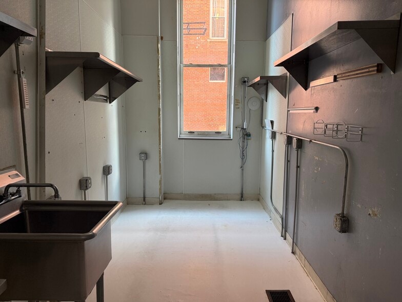 More Photos Of 1200 Main St, Cincinnati Apartments For Lease
