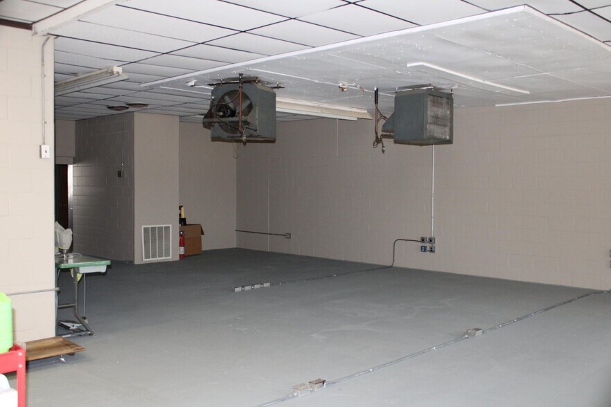 More Photos Of 1964 128th Ave, Hopkins Manufacturing For Sale
