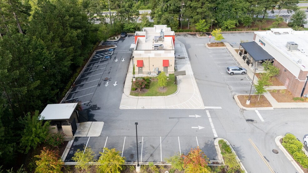 More Photos Of 2021 Commerce Dr N, Peachtree City General Retail For Sale