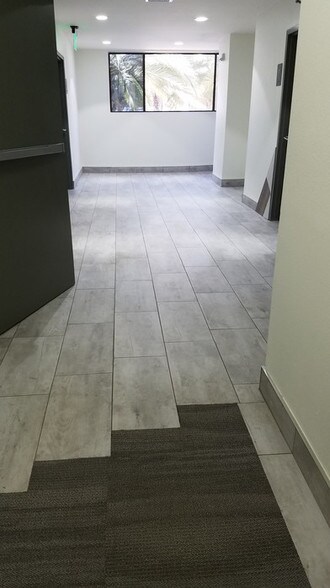 More Photos Of 2501 W Burbank Blvd, Burbank Loft Creative Space For Lease