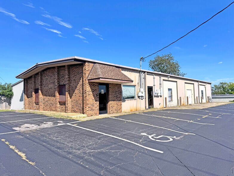 Primary Photo Of 109 Moran St, Glasgow Office For Sale