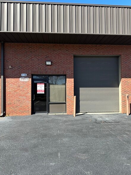 More Photos Of 2270 Pendley Rd, Cumming Warehouse For Sale