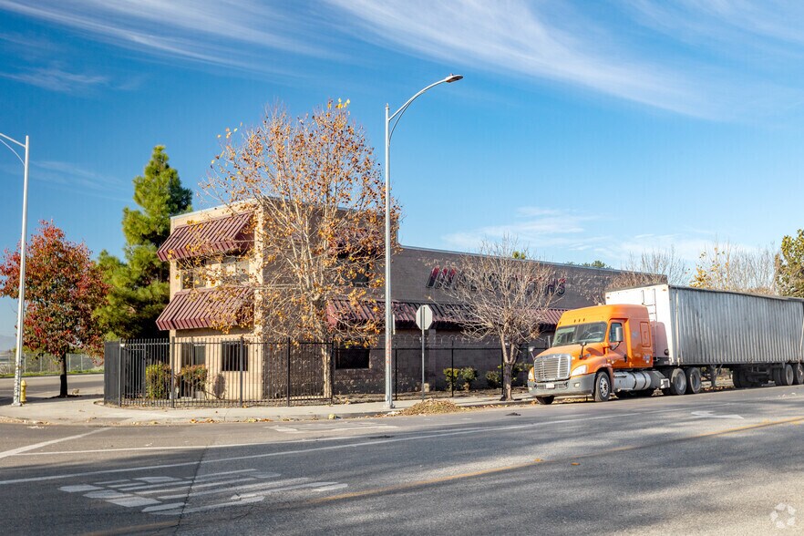 More Photos Of 1124 Old Bayshore Hwy, San Jose Service For Sale