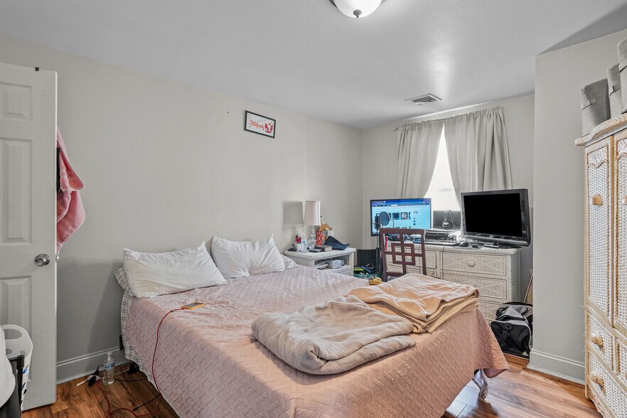 More Photos Of 1792-1806 Pleasant St, Fall River Storefront Retail Residential For Sale