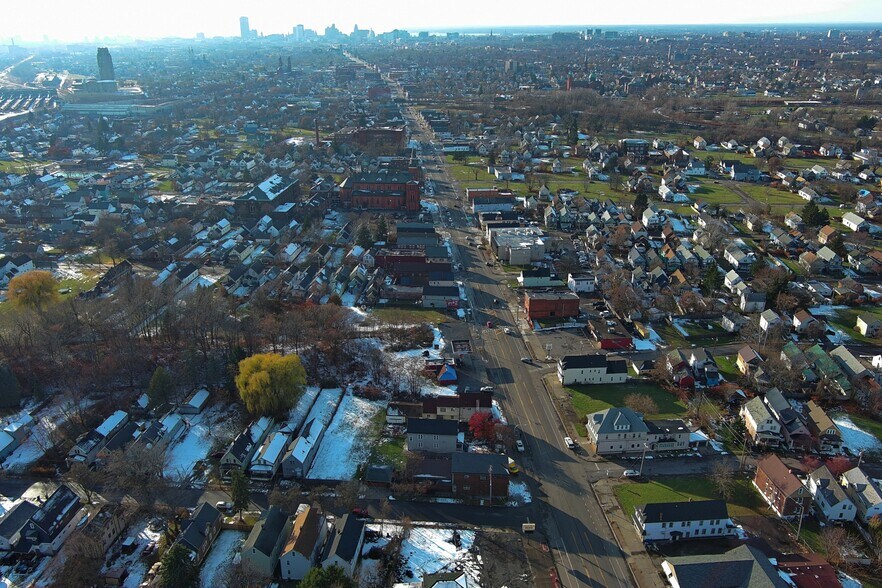 More Photos Of 1625 Broadway St, Buffalo General Retail For Sale