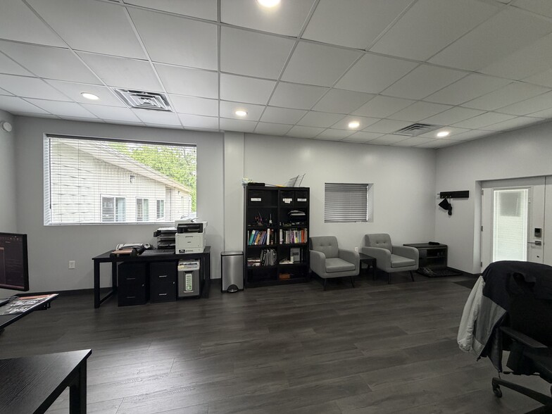 More Photos Of 144 Dance Hall Rd, Apollo Flex For Sale