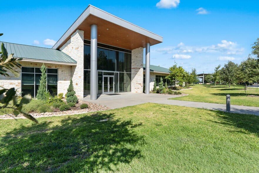 More Photos Of 4001 Central Pointe Pky, Temple Office For Lease