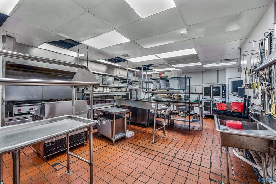 More Photos Of 1106 Gault Ave S, Fort Payne Fast Food For Lease