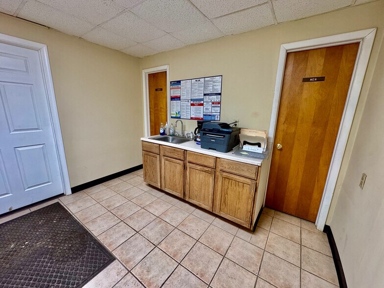 More Photos Of 1234 Brittain Rd, Akron Warehouse For Sale