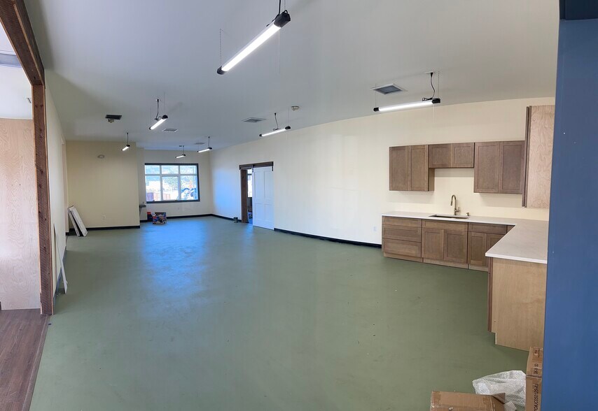 More Photos Of 888 E Woodmen Rd, Colorado Springs Freestanding For Lease