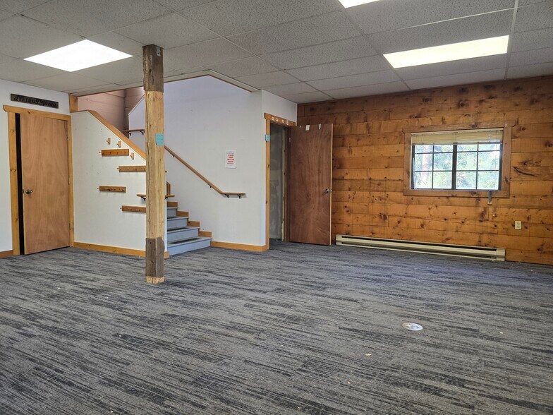 More Photos Of 67318 US Highway 285, Pine Flex For Sale