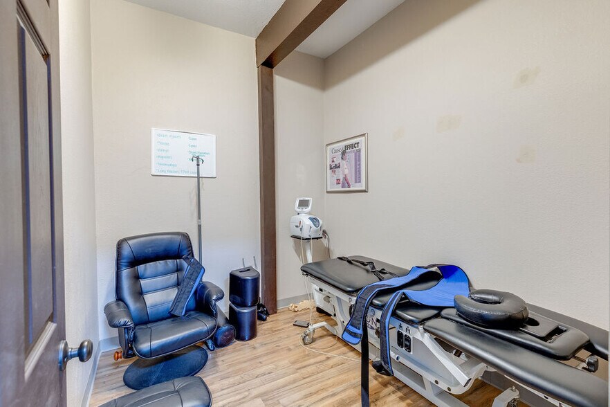 More Photos Of 7917 N May Ave, Oklahoma City Freestanding For Sale