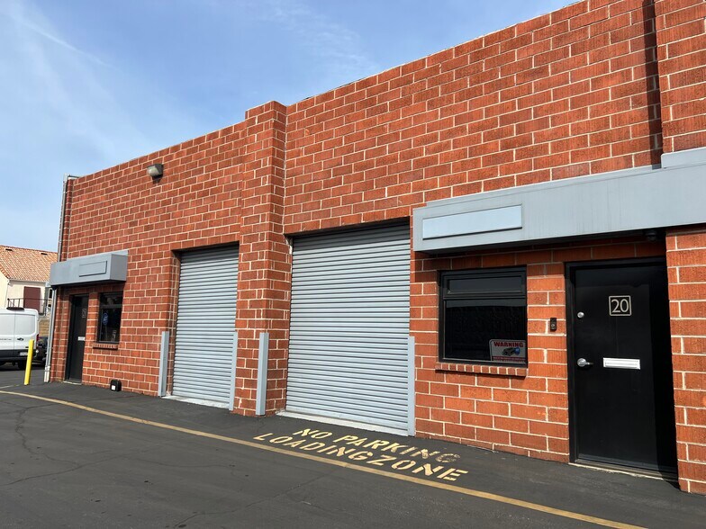 More Photos Of 7411 Laurel Canyon Blvd, North Hollywood Warehouse For Lease