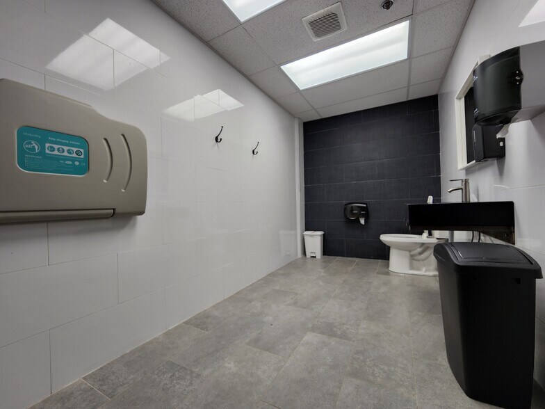 More Photos Of 845-873 S 55th St, Philadelphia Warehouse For Lease