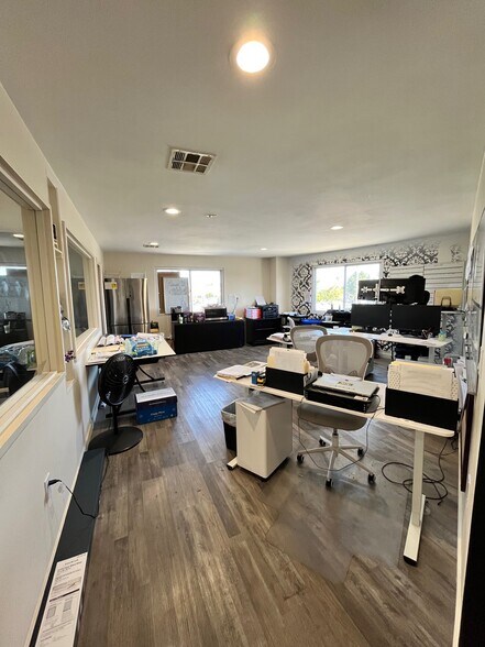 More Photos Of 23601 Avalon Blvd, Carson Storefront Retail Office For Lease