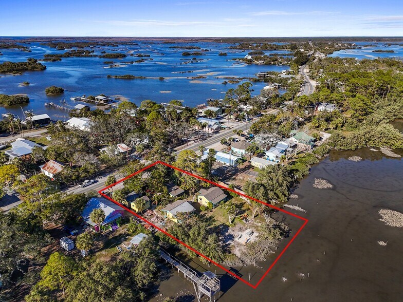 More Photos Of 12685 FL-24, Cedar Key Hotel For Sale