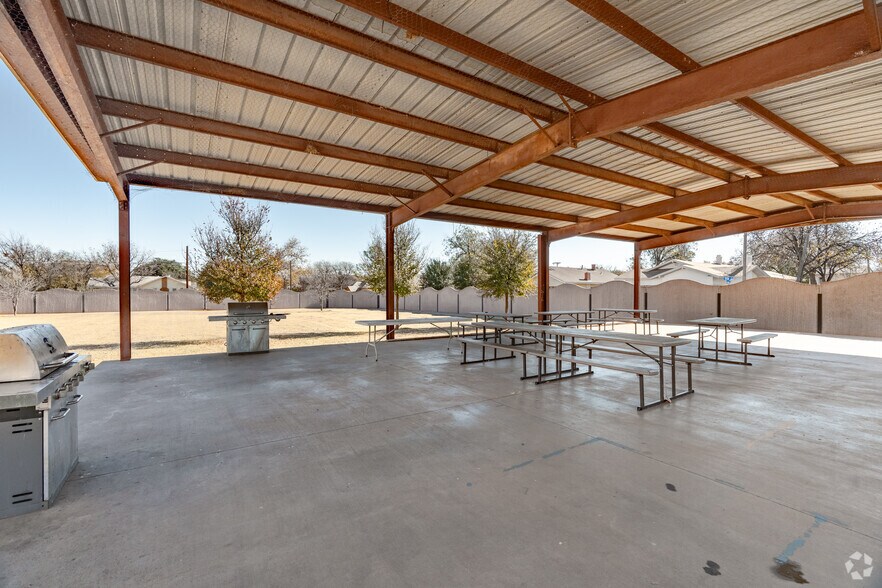 More Photos Of 1912 11th St, Wichita Falls Apartments For Sale