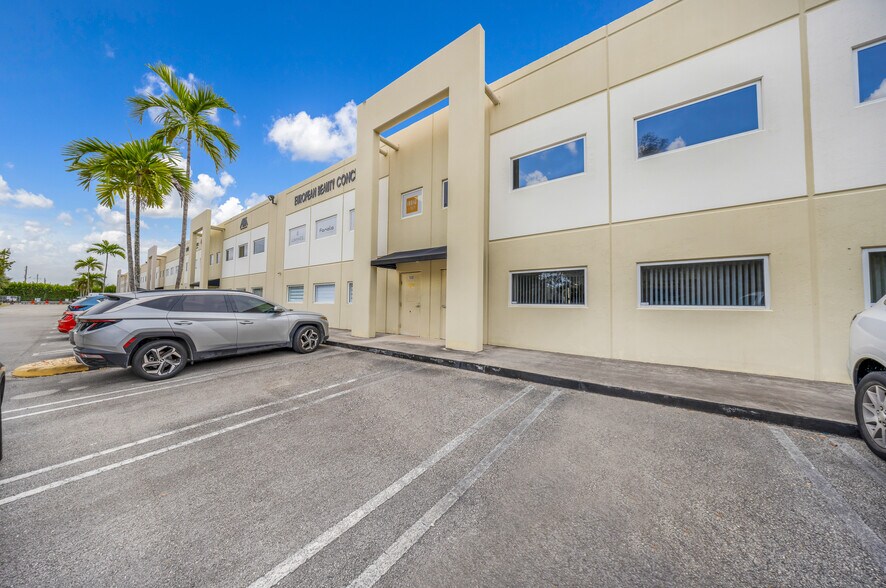 More Photos Of 10800 NW 21st St, Miami Warehouse For Sale