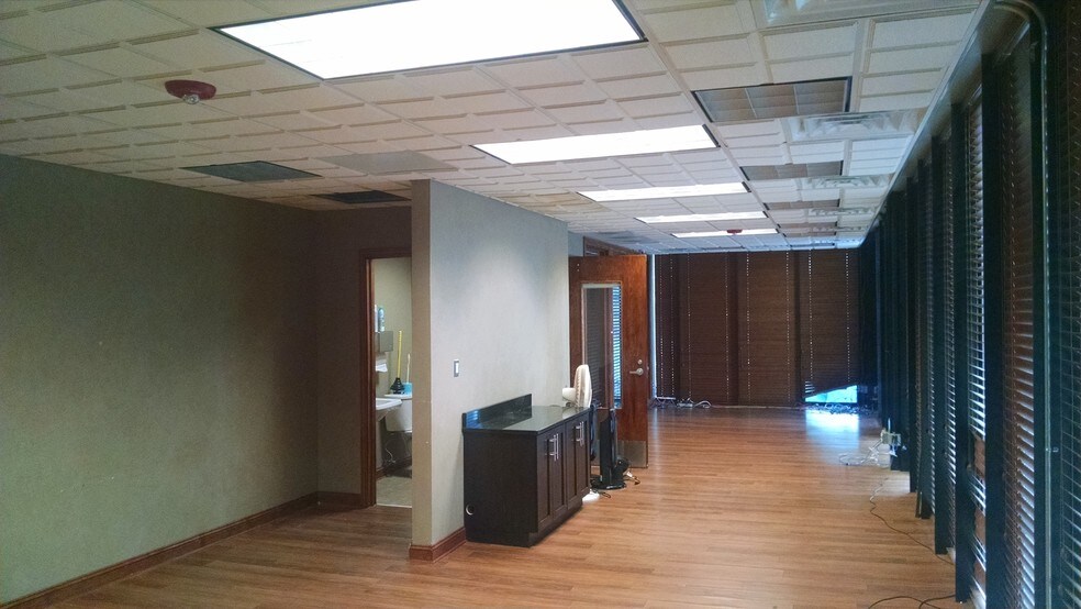 More Photos Of 2715 N Central Ave, Chicago Medical For Sale