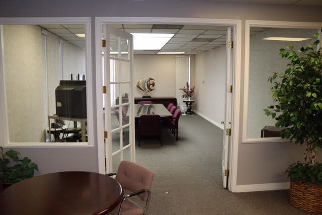 More Photos Of 844 E Sahara Ave, Las Vegas Loft Creative Space For Lease