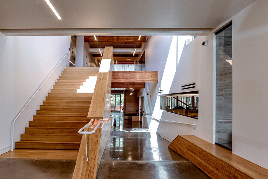 More Photos Of 700 SE 5th St, Bentonville Unknown For Sale