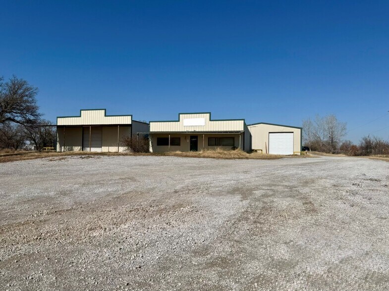 More Photos Of 5092 W Highway 199, Springtown Warehouse For Sale