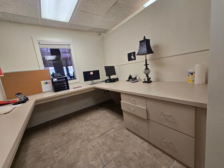 More Photos Of 4091 Colonial Blvd, Fort Myers Office Residential For Sale