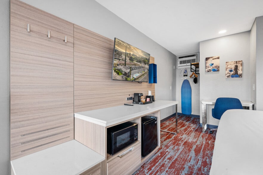 More Photos Of 2749 Spring St, Paso Robles Hotel For Sale