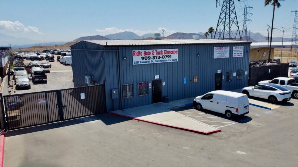 More Photos Of 2821 Industrial Dr, Bloomington Auto Salvage Facility For Sale