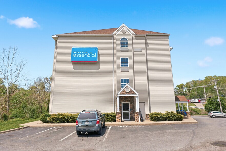 More Photos Of 15 Lawless Rd, Morgantown Hotel For Sale