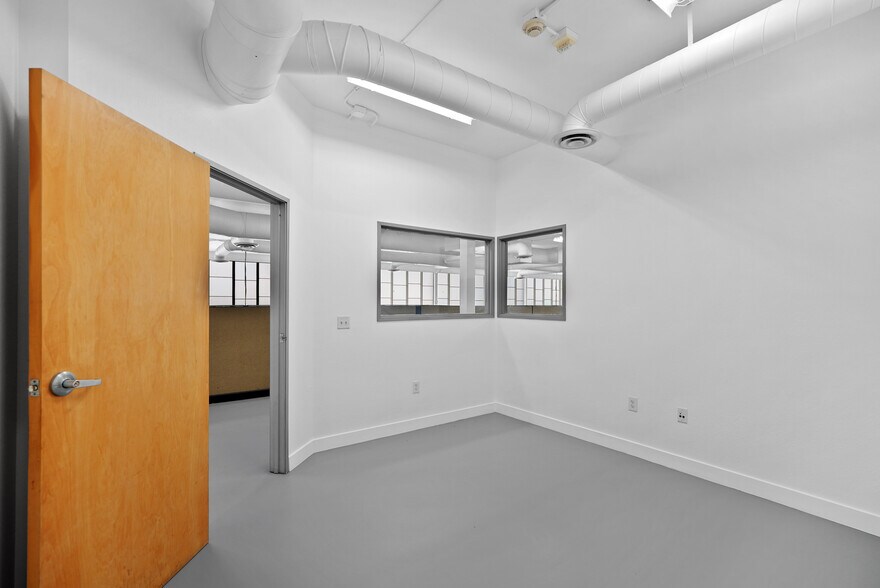 More Photos Of 2215 N Broadway, Santa Ana Medical For Sale