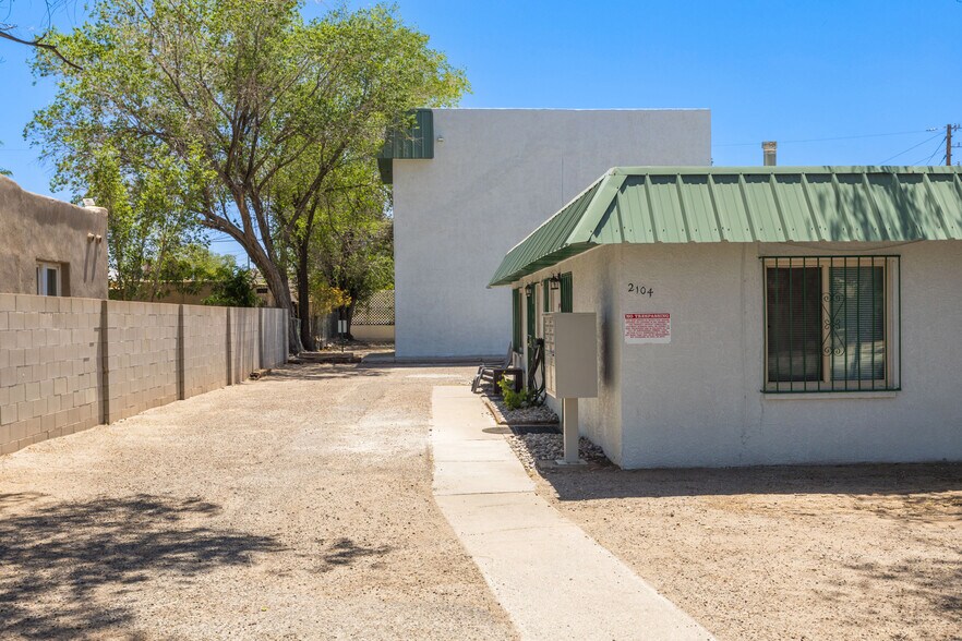 More Photos Of 2104 Lead Ave SE, Albuquerque Apartments For Sale