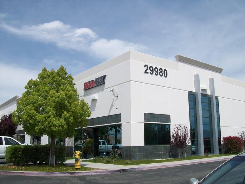 Primary Photo Of 29980 Sky Canyon Dr, Murrieta Showroom For Lease