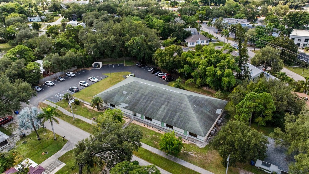 More Photos Of 2232 Altamont Ave, Fort Myers Office For Sale