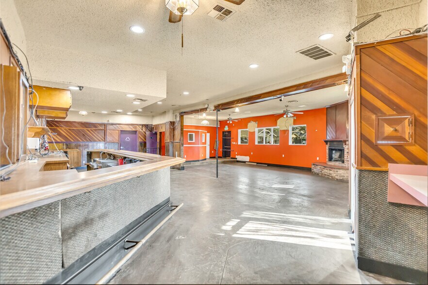More Photos Of 4217 Stockton Blvd, Sacramento Bar For Lease