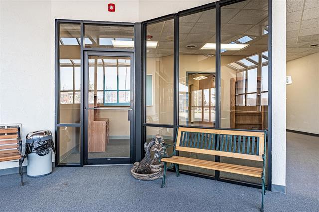 More Photos Of 34 SE Main St, Blackfoot Office For Sale