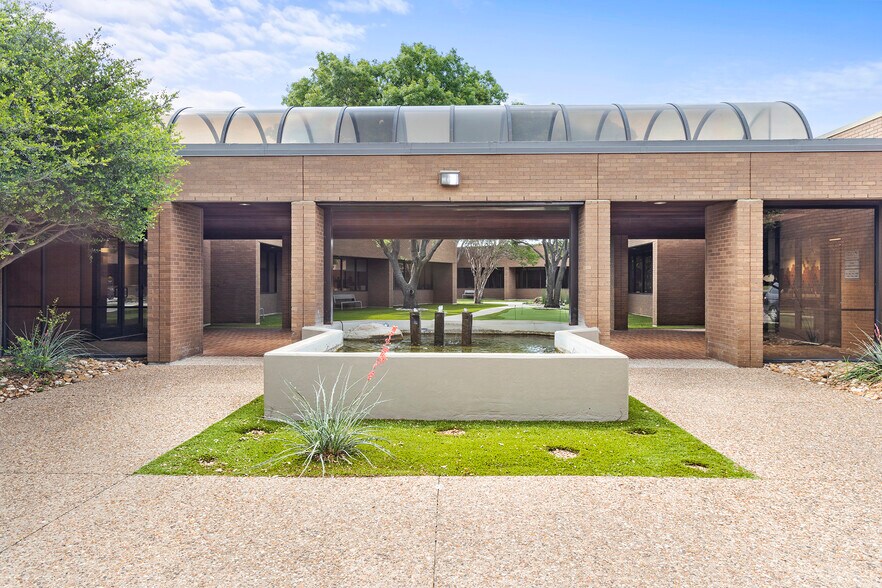 More Photos Of 2100 N Greenville Ave, Richardson Coworking Space