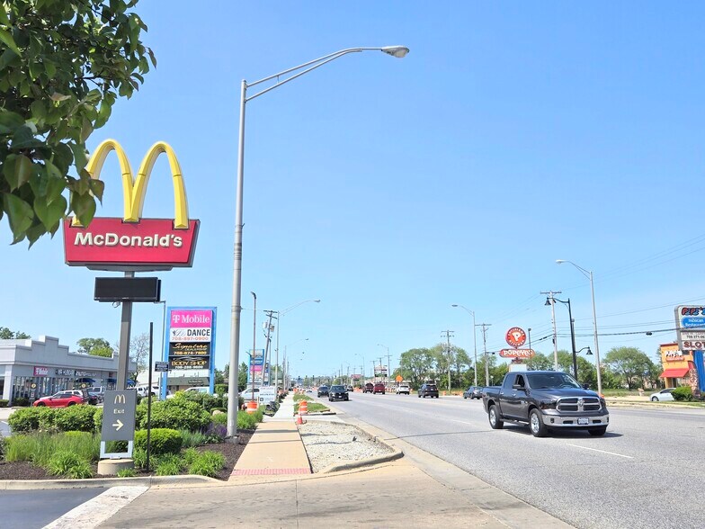 More Photos Of 13650 Cicero Ave, Crestwood General Retail For Sale