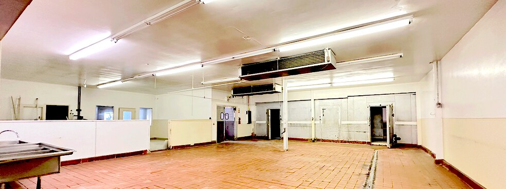 More Photos Of 480 Perry Ct, Santa Clara Warehouse For Sale