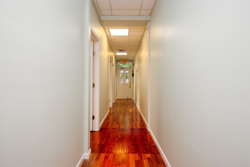 More Photos Of 516 NY-303, Orangeburg Medical For Lease