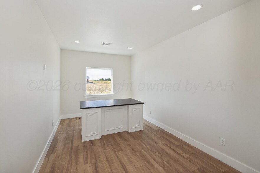 More Photos Of 8501 Cargo Ln, Amarillo Light Manufacturing For Sale