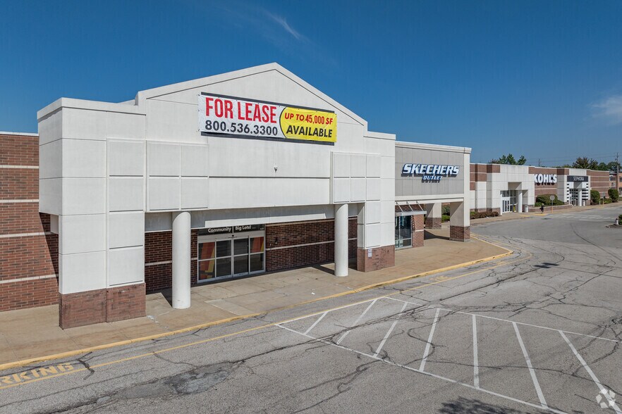 More Photos Of 6235-6245 Wilson Mills Rd, Highland Heights General Retail For Lease