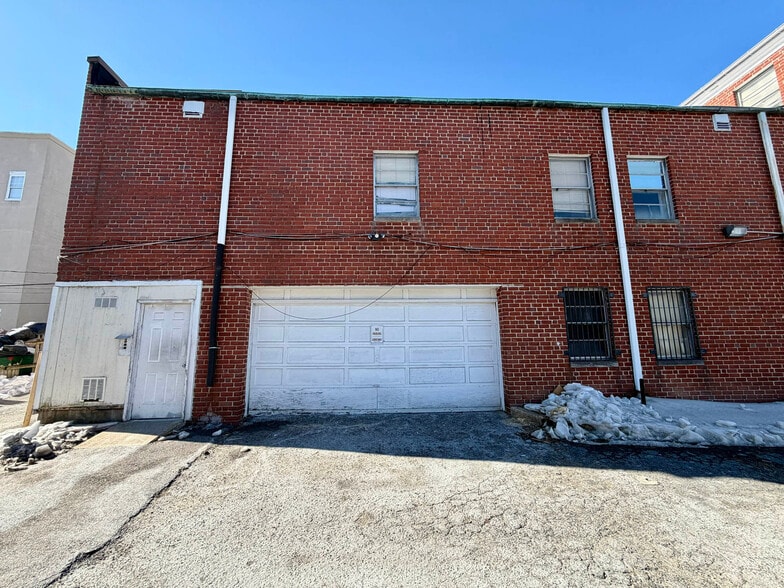 More Photos Of 5209 York Rd, Baltimore Office For Sale