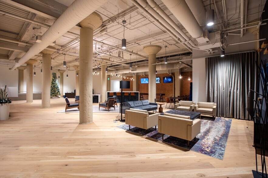 More Photos Of 1701 N Market St, Dallas Office For Lease