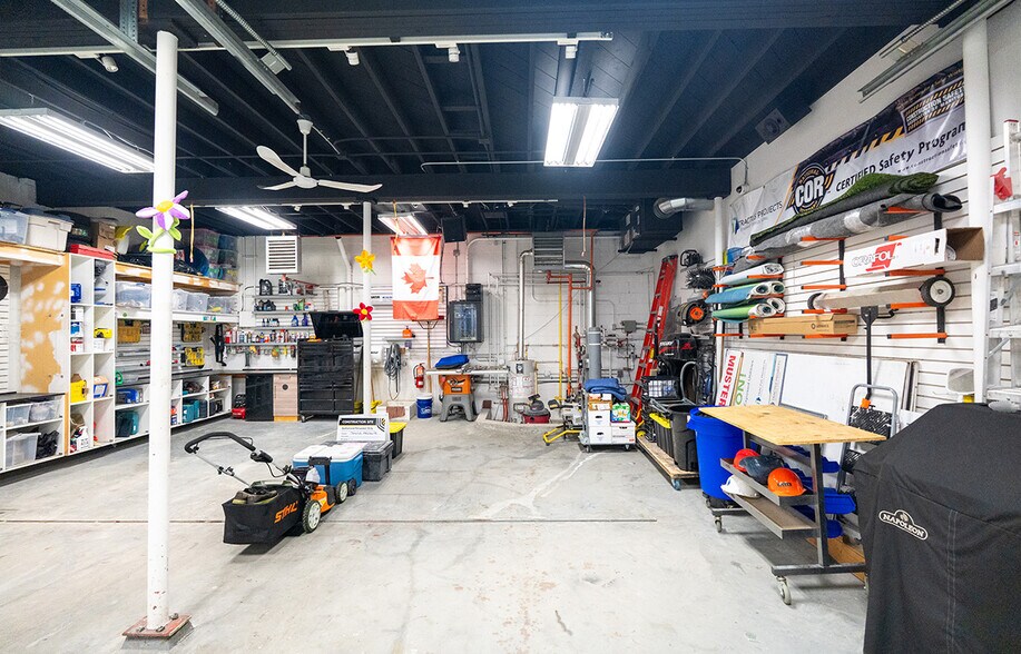 More Photos Of 1000 Elgin Av, Winnipeg Office For Lease